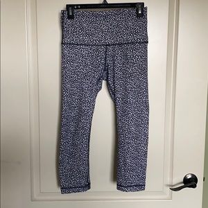Cropped, pattern lulu lemon leggings